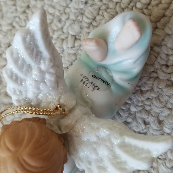 4 Vintage Angel ornaments - Picture 8 of 12
